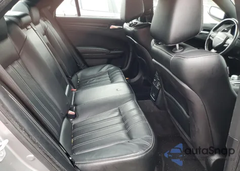 2016 Chrysler 300 S z USA, uszkodzony, nr VIN 2C3CCAGG6GH296309